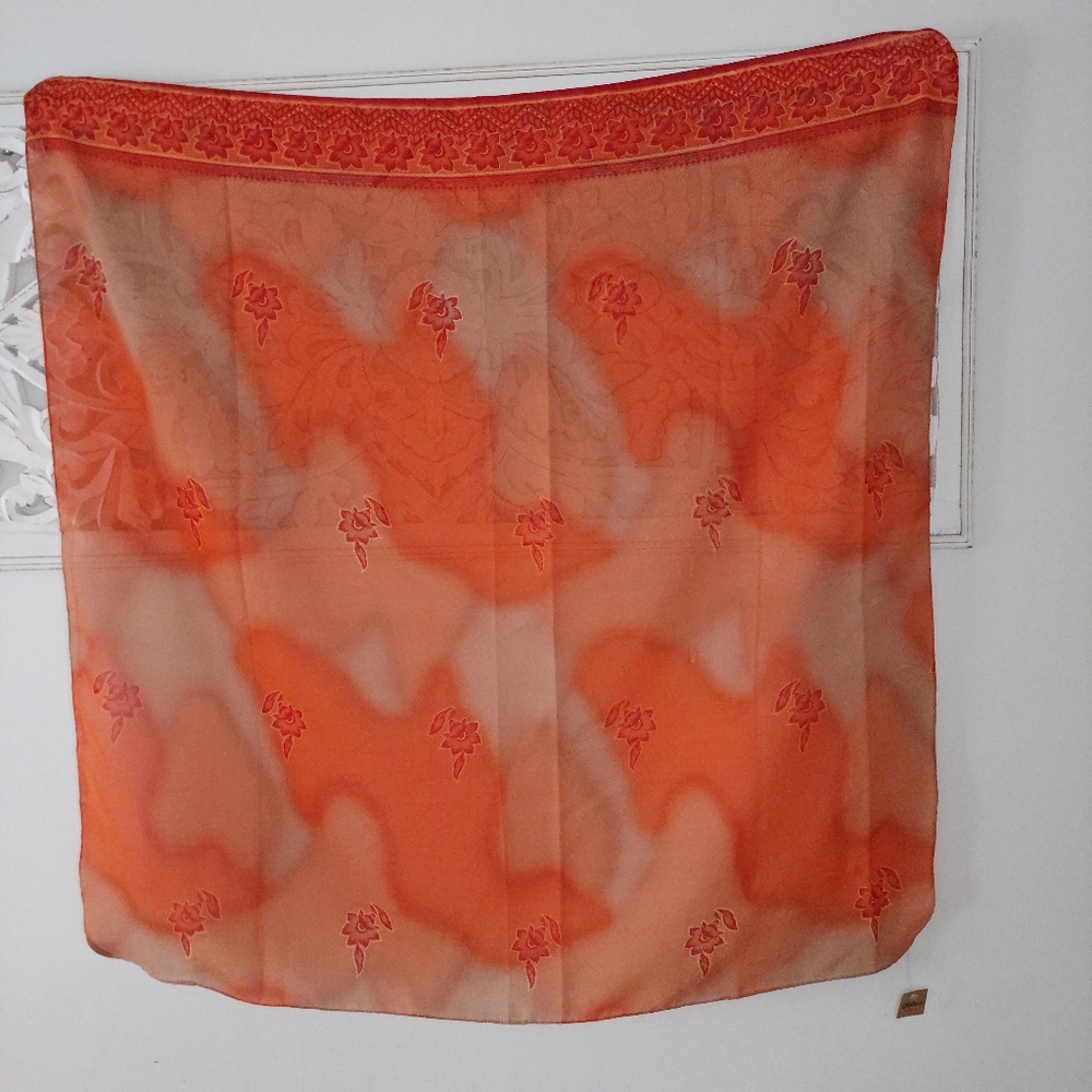 NWT GlobeIn Orange Floral Square Neckerchief Scarf - Picture 3 of 8